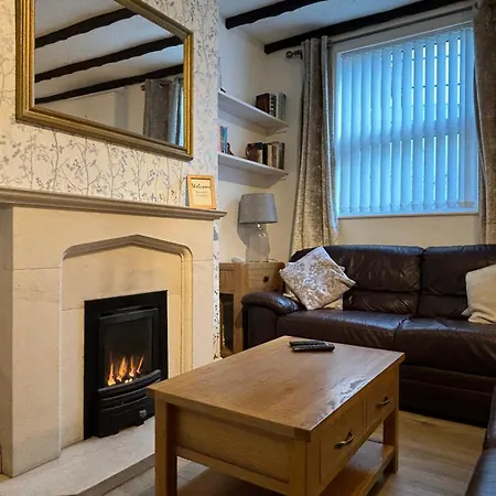 Holiday home Periwinkle Cottage,